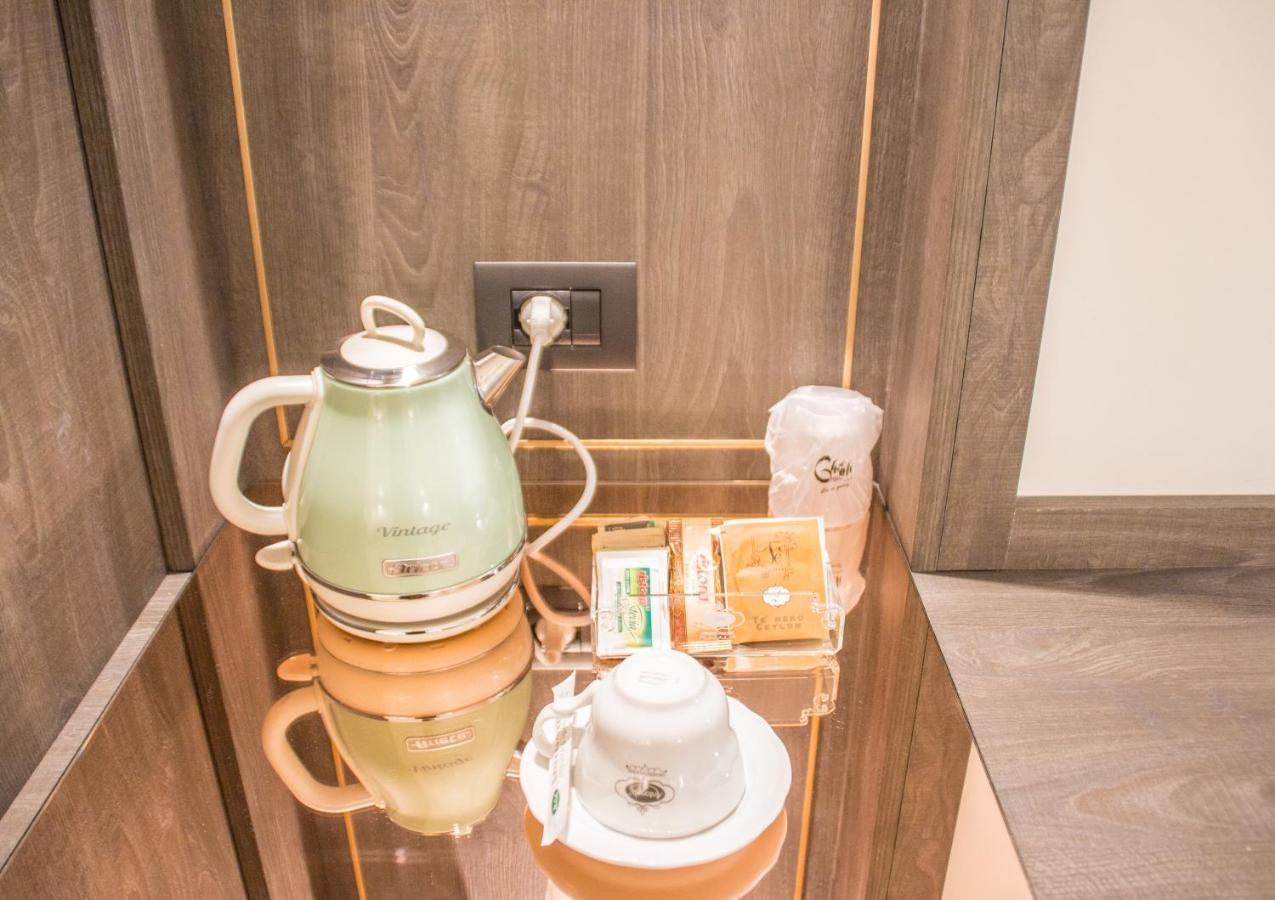 Ghibli Hotel Чивитанова Марке Екстериор снимка
